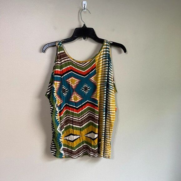 Love Audrey 3+1 large cold shoulder top - Picture 3 of 5